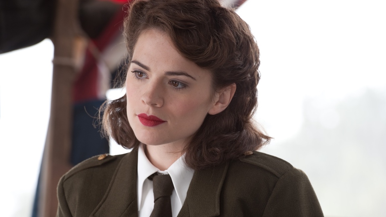 Hayley Atwell dans le rôle de l'agent Carter dans Captain America : le premier vengeur