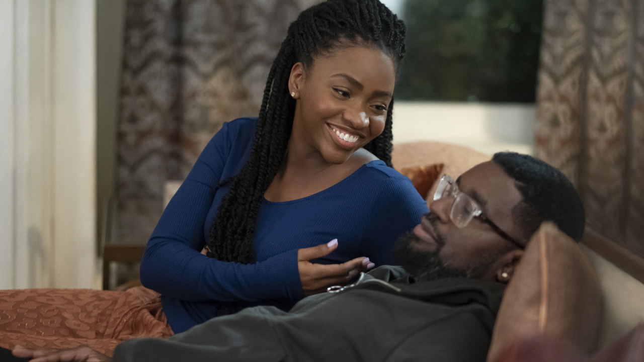 Teyonah Parris et Lil Rel Howery dans The Photograph