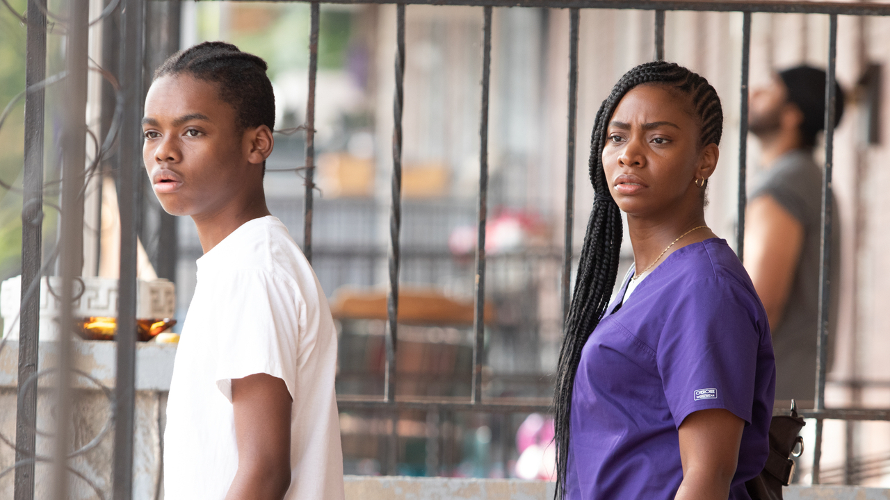 Jahi Di'Allo Winston et Teyonah Parris dans Charm City Kings