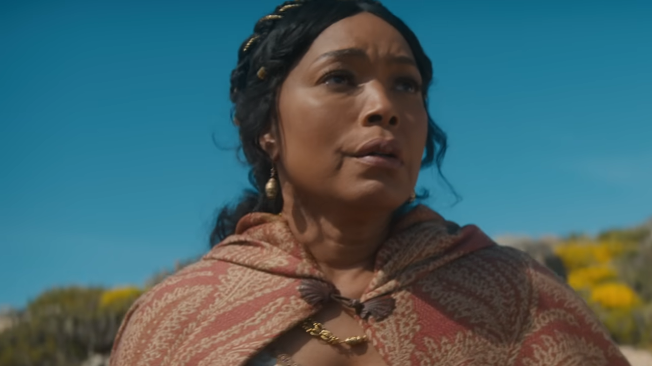 Angela Bassett dans Demoiselle.