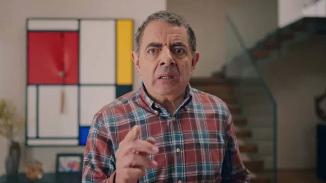 Rowan Atkinson dans Man vs Bee