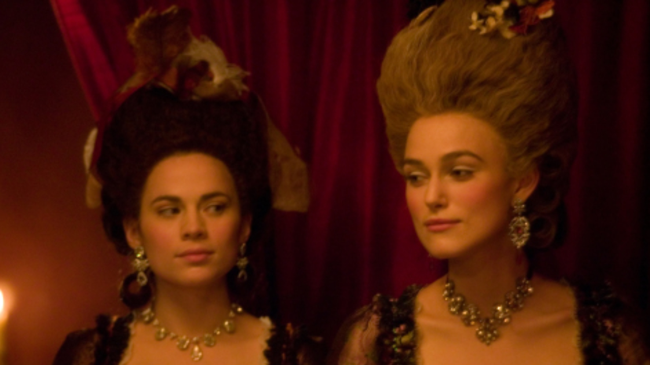 Hayley Atwell et Keira Knightley dans La Duchesse