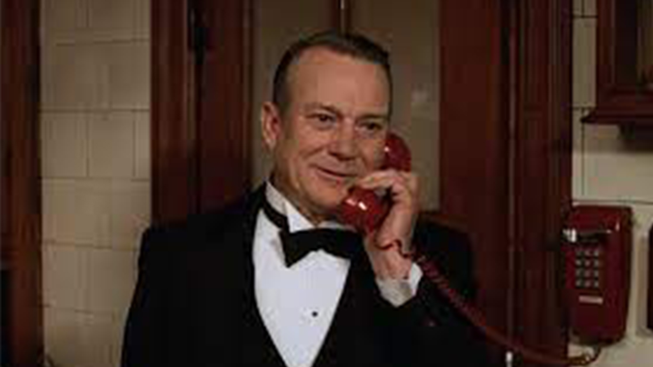 Denholm Elliott dans Trading Place