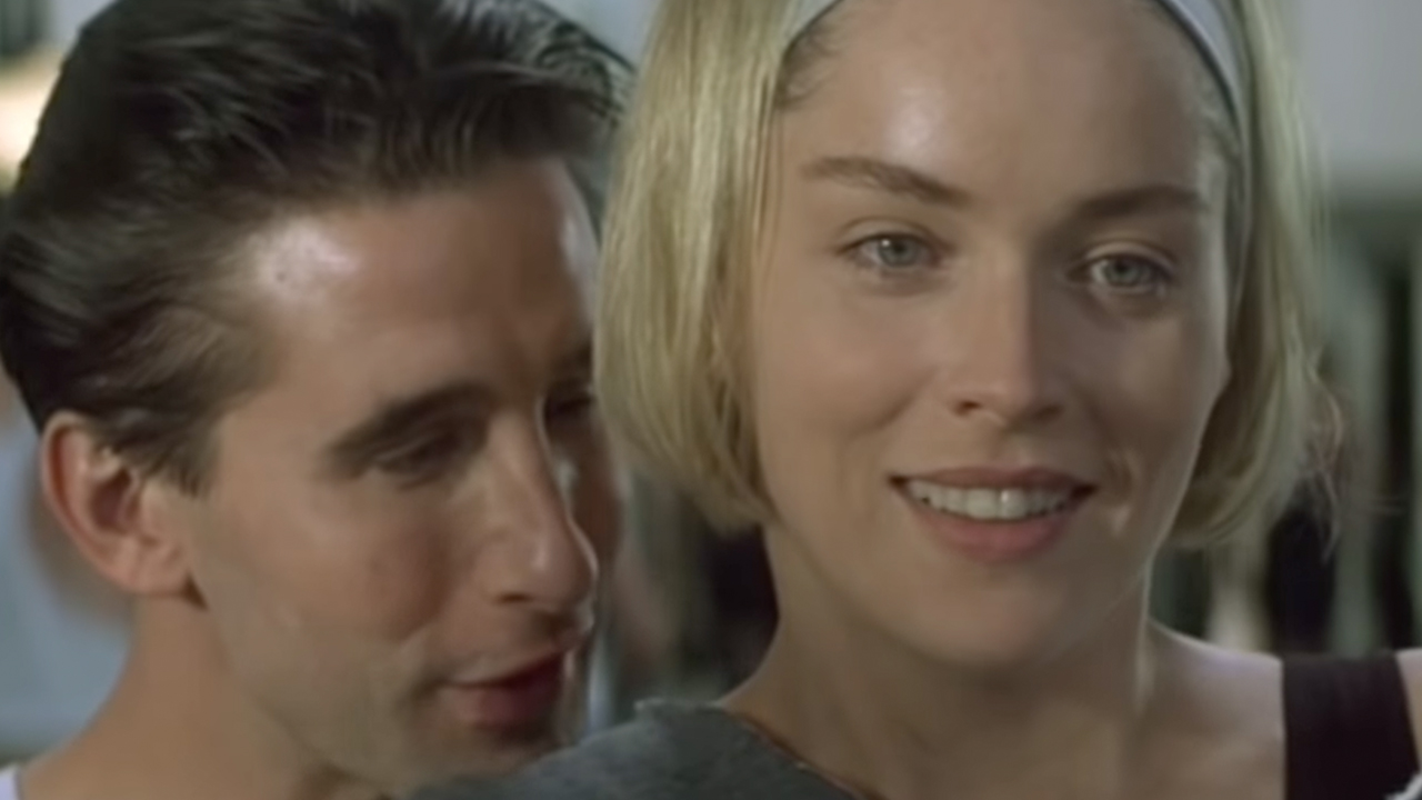 William Baldwin et Sharon Stone dans Sliver