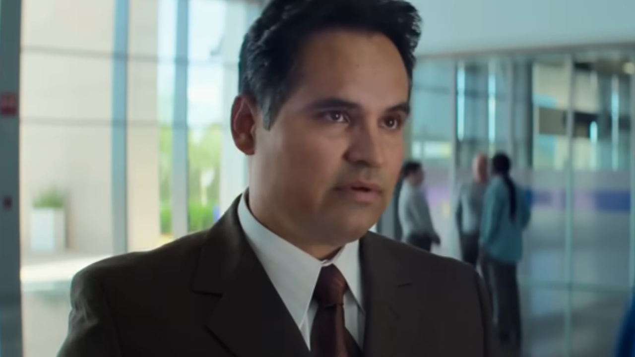 Michael Pena in „A Million Miles Away“.