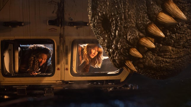 DeWanda Wise und Laura Dern in Jurassic World Dominion