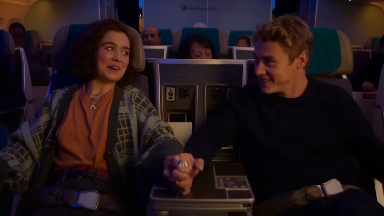 Haley Lu Richardson et Ben Hardy amoureux au premier regard