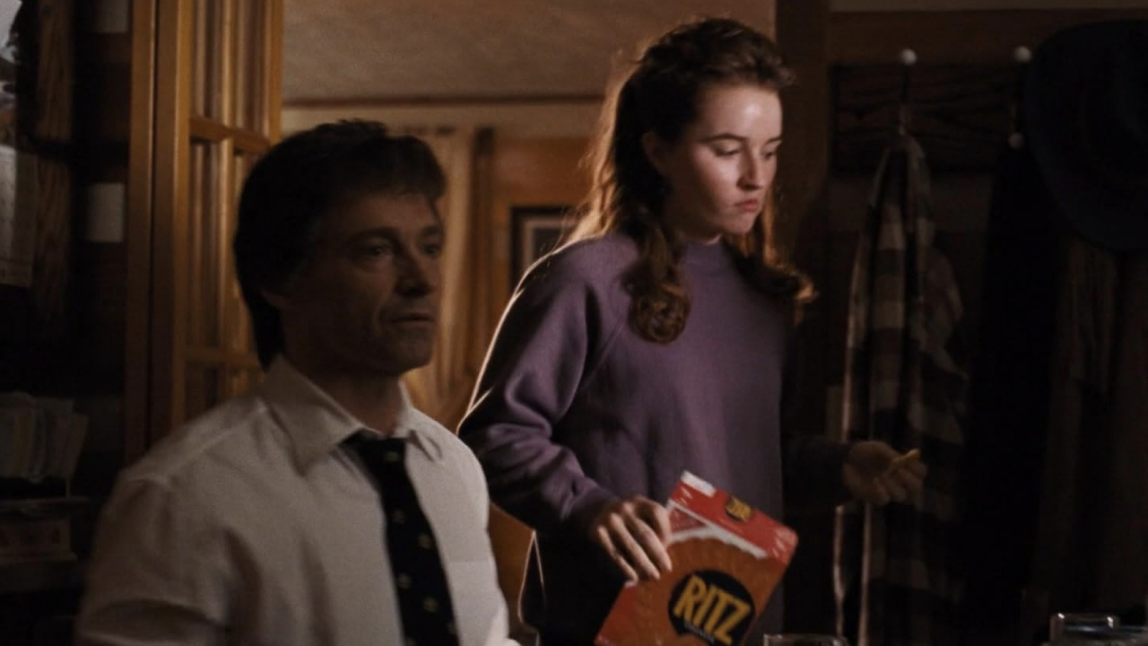 Hugh Jackman et Kaitlyn Dever dans The Front Runner