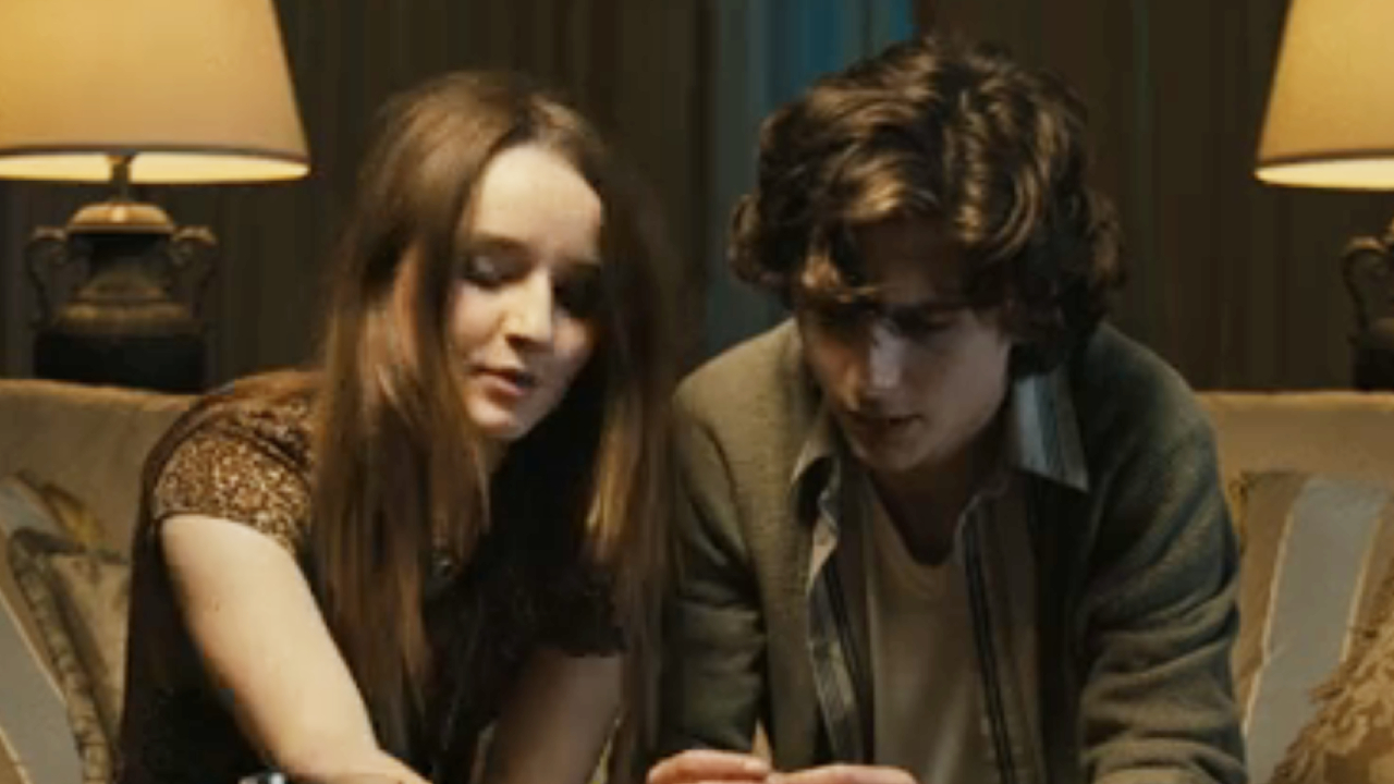 Kaitlyn Dever et Timothée Chalamet dans Beautiful Boy