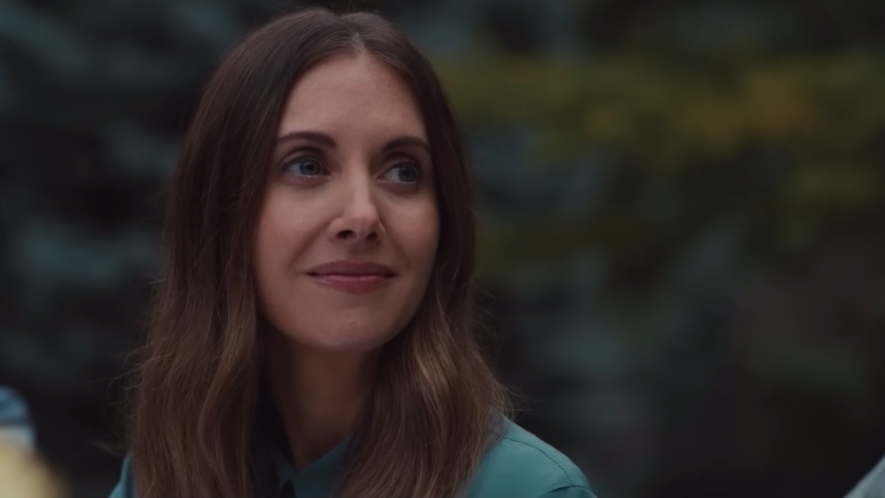 Alison Brie in „Jemand, den ich früher kannte“.