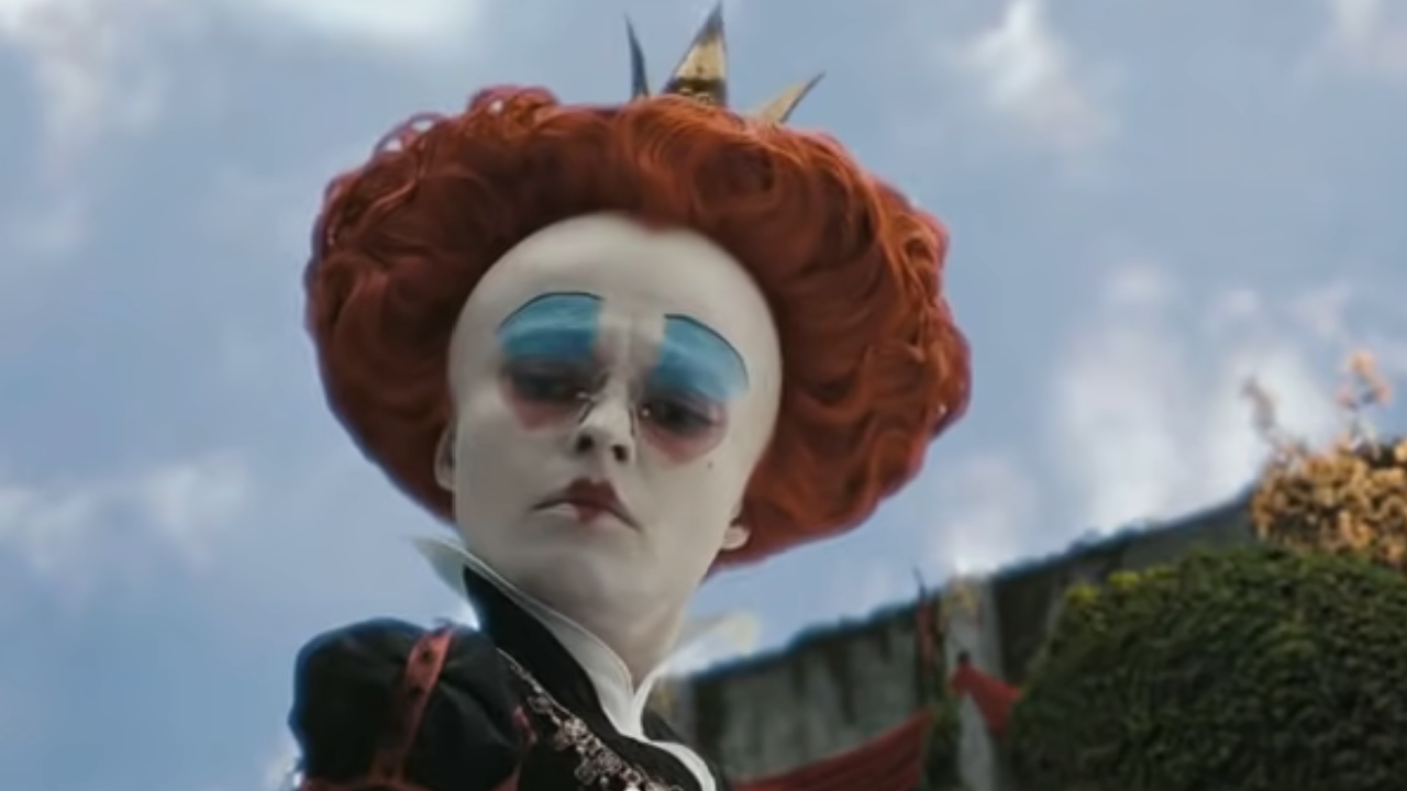 Helena Bonham Carter dans Alice au pays des merveilles.