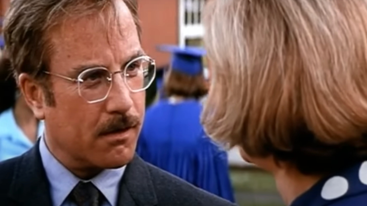 Richard Dreyfuss steht in „Mr. Hollands Opus“ voller Emotionen da.