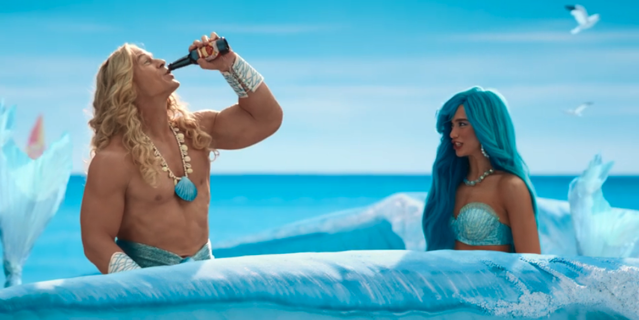 John Cena et Dua Lipa dans Barbie