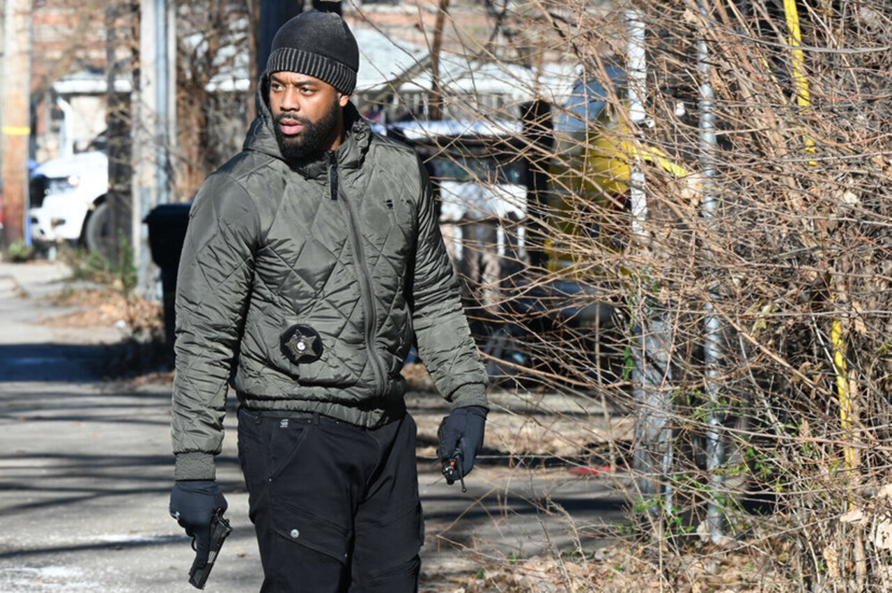 LaRoyce Hawkins als Kevin Atwater im ersten Blick auf die 11. Staffel von Chicago PD