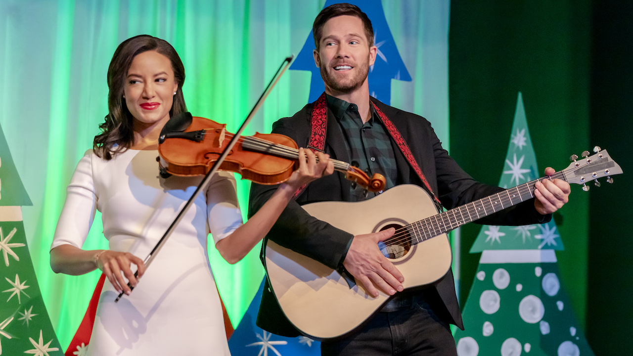 Noël dans mon coeur étoiles Heather Hemmens et Luke Macfarlane