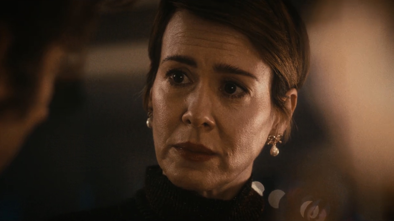 Sarah Paulson dans L'Ours