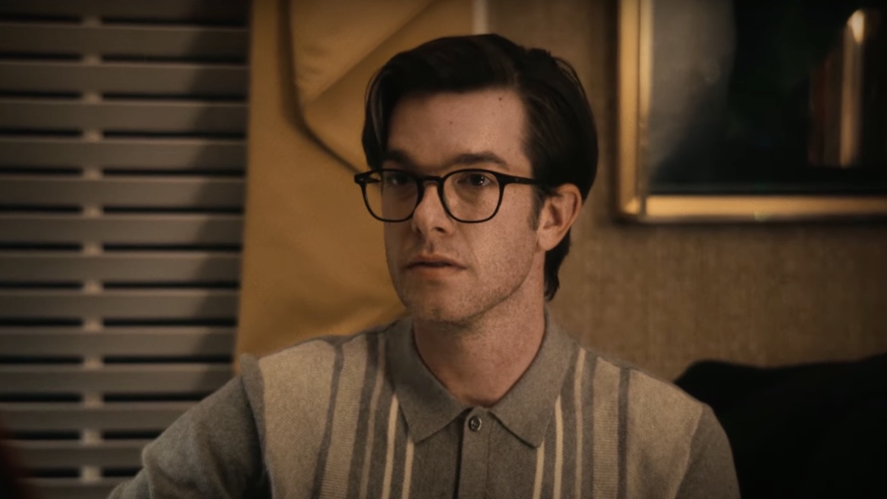 John Mulaney dans L'Ours