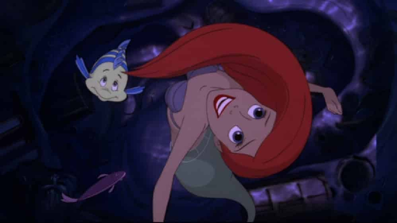 Ariel et Flounder dans La Petite Sirène.